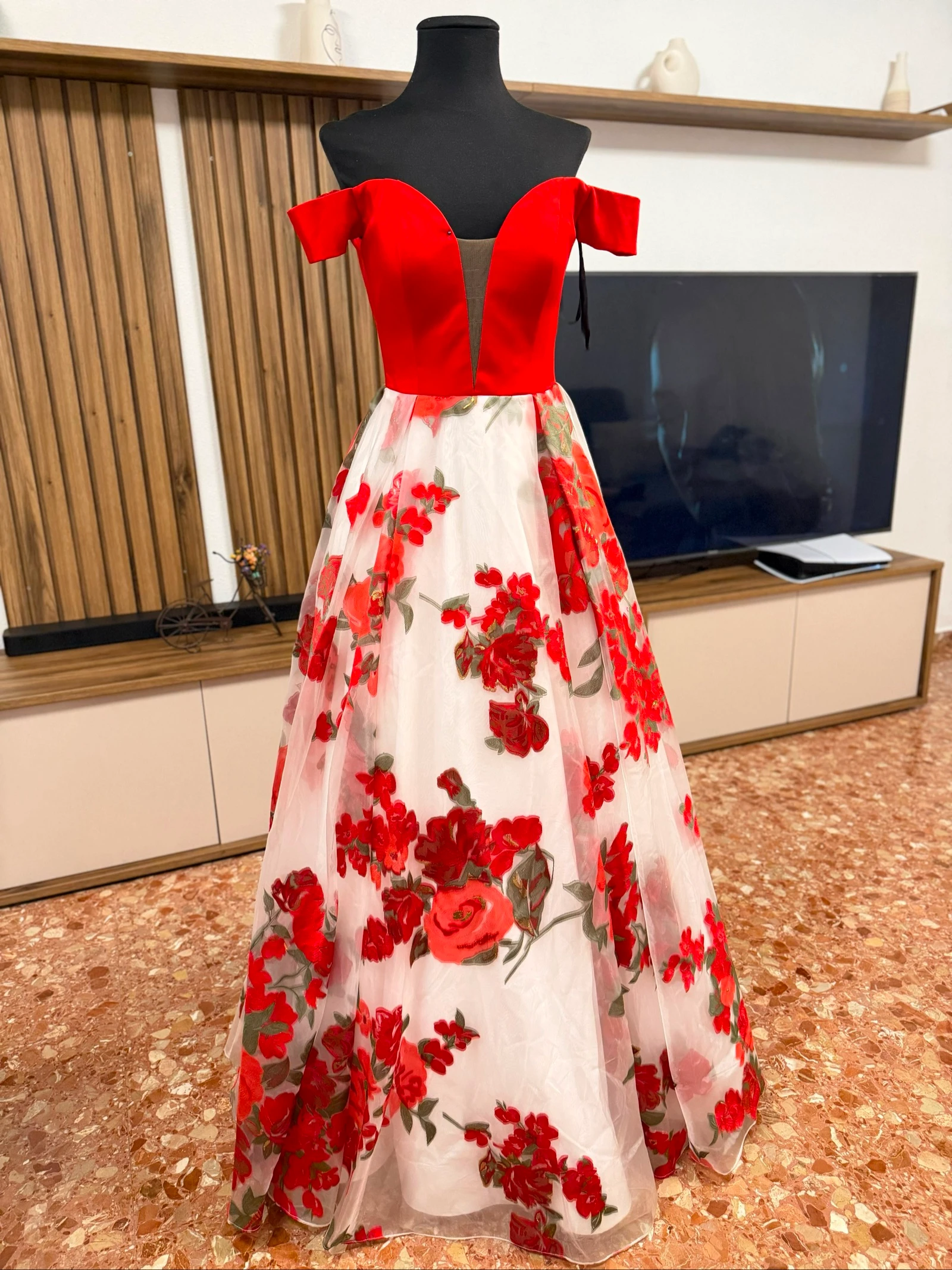 Vestido de X & M Collection con flores 3D – photo 3